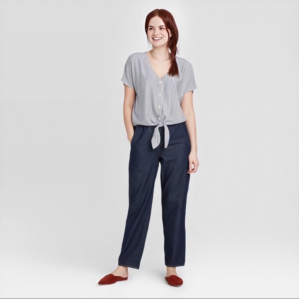 FREE with any one purchase Universal Thread v-neck button down blouse (S) - Picture 5 of 13